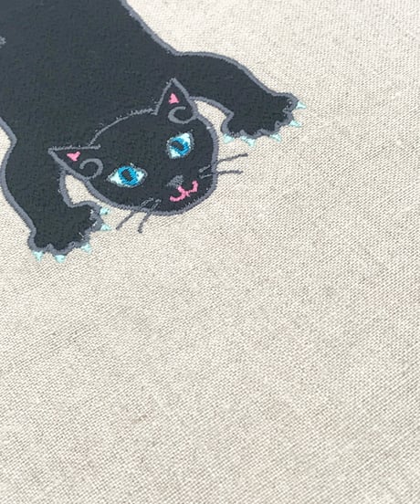 リネン刺繍サコッシュ ( No.09 ) クロネコちゃん