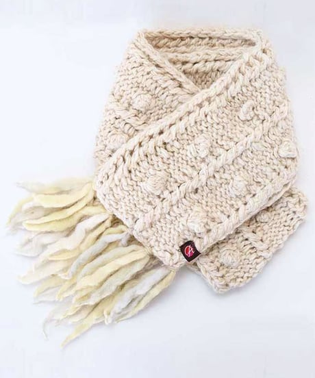 手編みニットマフラー