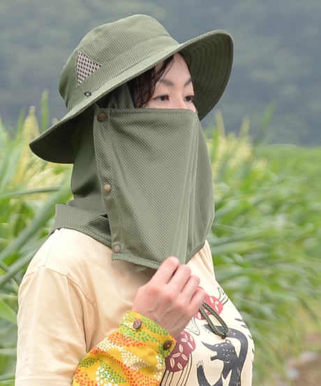 竹炭ファイバー垂れ付き帽子（ベージュ）