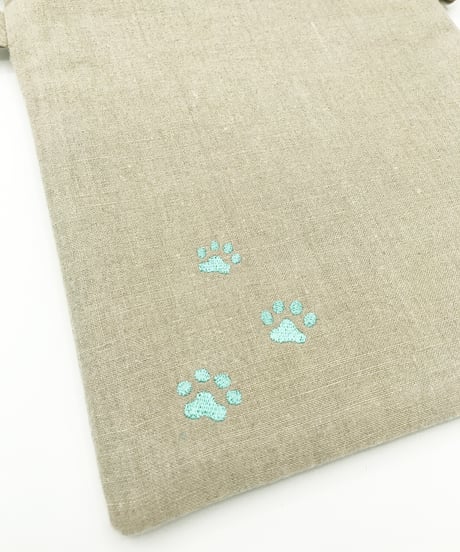 リネン刺繍サコッシュ ( No.07) 白猫ちゃん２
