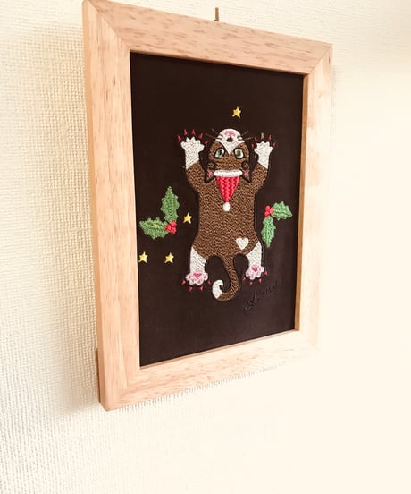 猫ちゃん刺繍画(2Lサイズ）X'mas　No.1(茶ハチワレ）