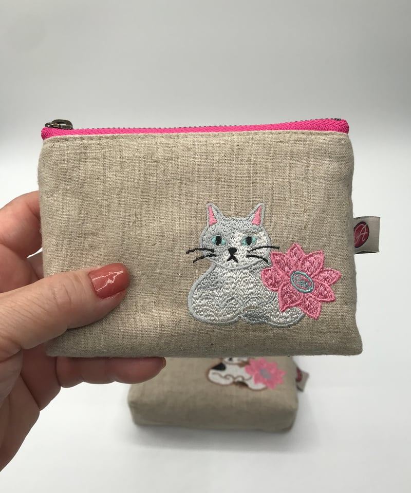 刺繍ポーチ（ブチ猫 No.2） | A-rue OnlineShop
