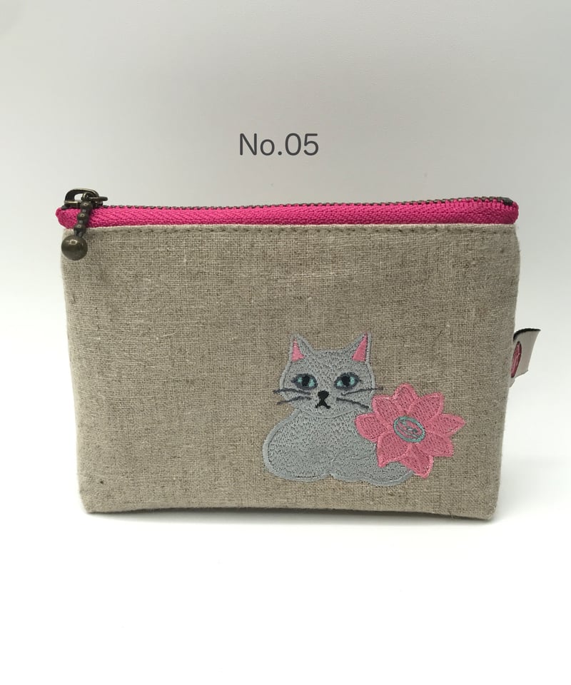 刺繍ポーチ（グレー猫） | A-rue OnlineShop
