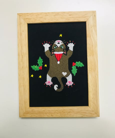 猫ちゃん刺繍画(2Lサイズ）X'mas　No.1(茶ハチワレ）