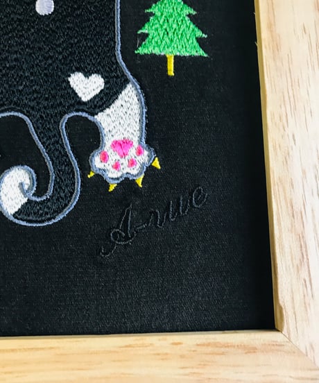 猫ちゃん刺繍画(2Lサイズ）X'mas No.4（黒ハチワレ）