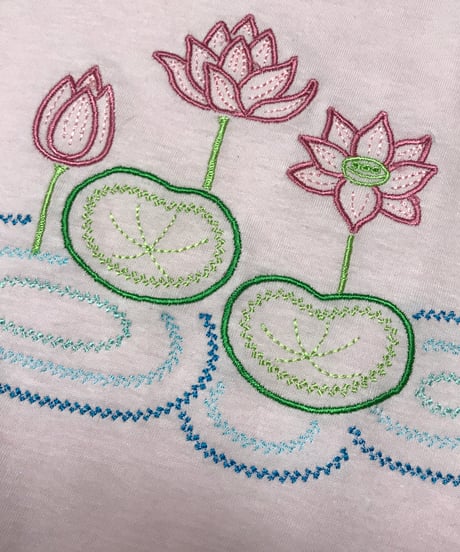 ロータス刺繍Tシャツ ( ロータス / 4.5oz ）