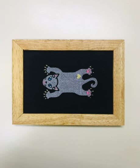 猫ちゃん刺繍画(2Lサイズ） No.17（グレー１）