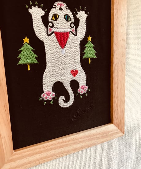 猫ちゃん刺繍画(2Lサイズ）X'mas No.2(白 オットアイ)