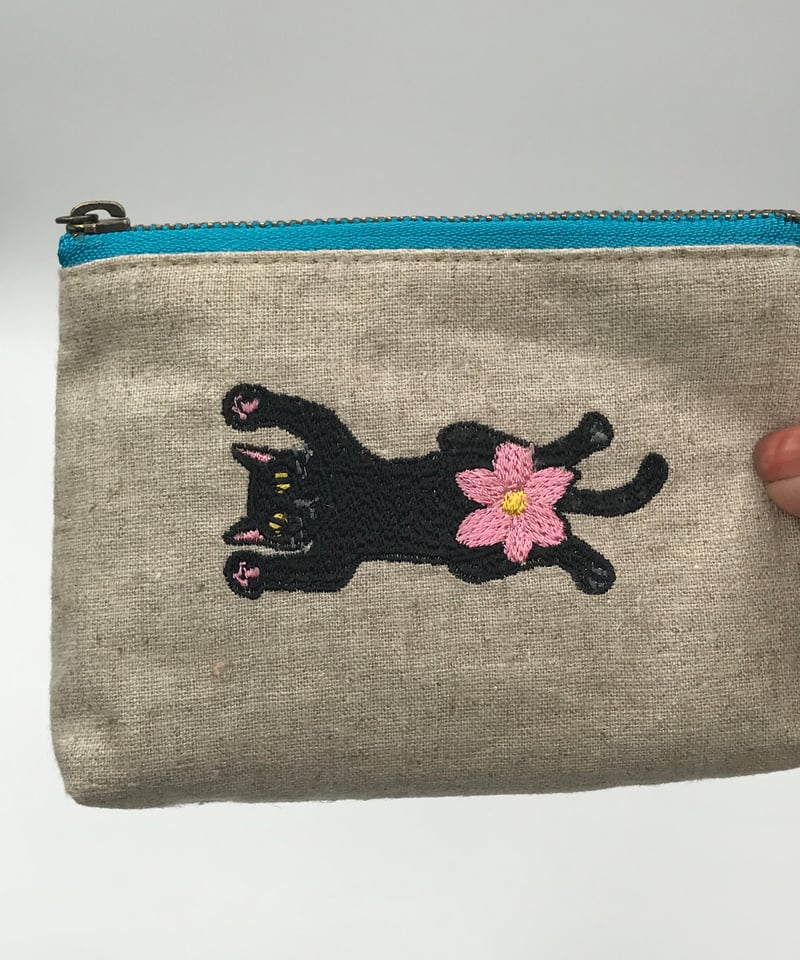 刺繍ポーチ（バンザイ黒猫 No.2） | A-rue OnlineShop