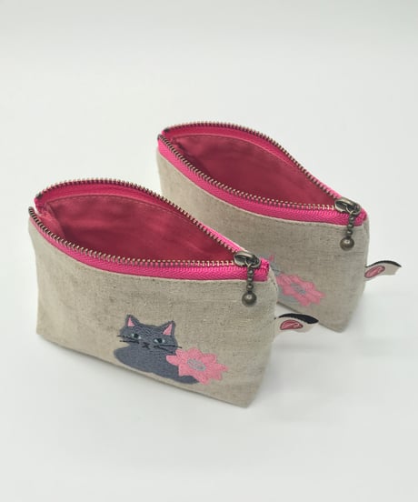 刺繍ポーチ（グレー猫）