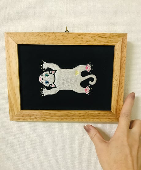 猫ちゃん刺繍画(2Lサイズ） No.20 (ホワイト2)