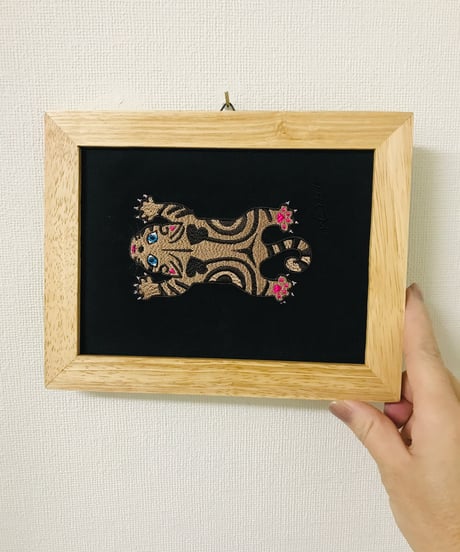 猫ちゃん刺繍画(2Lサイズ） No.11　（茶トラ-1)