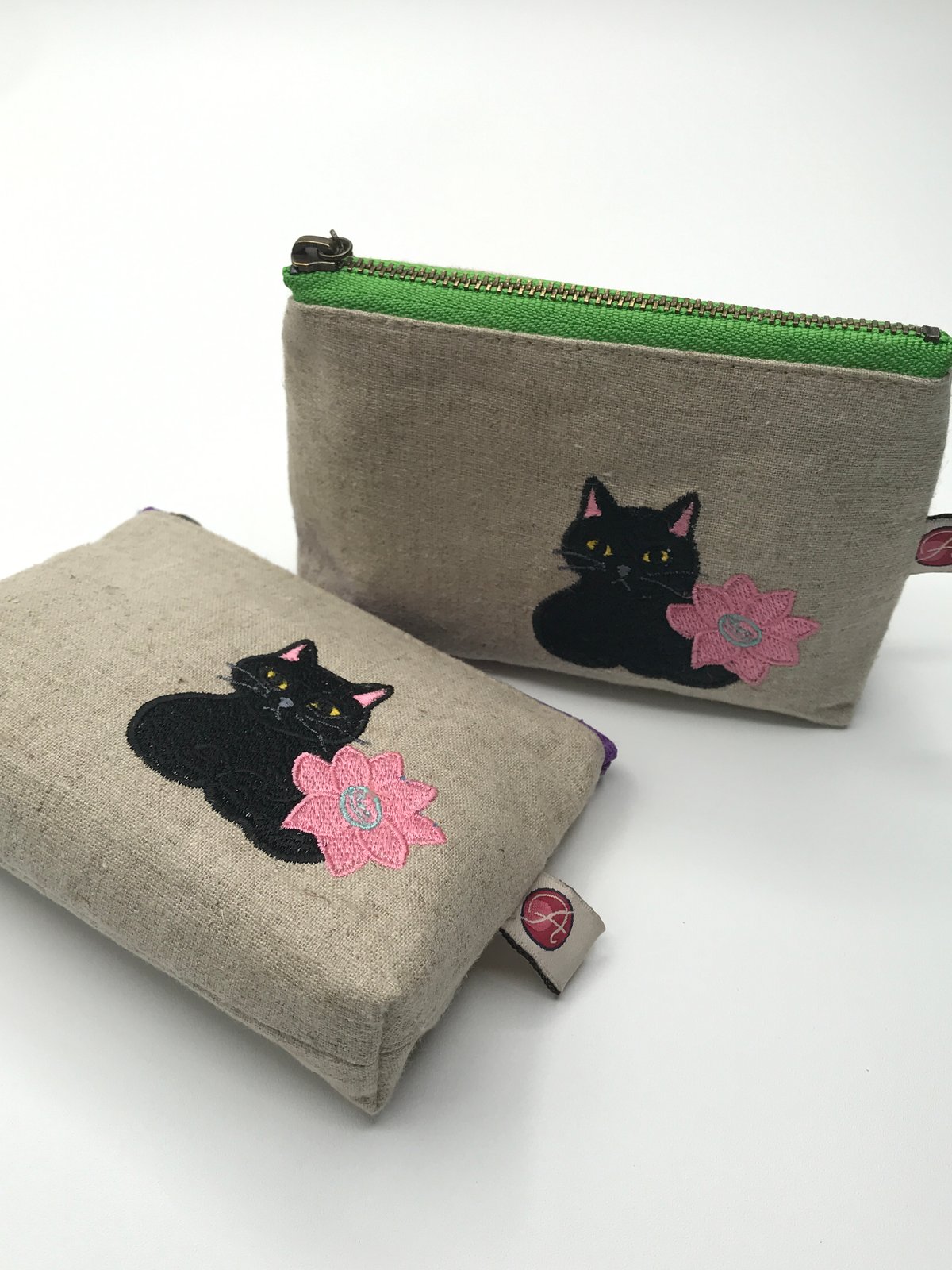 刺繍ポーチ（黒猫 No.1） | A-rue OnlineShop