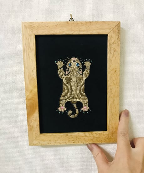 猫ちゃん刺繍画(2Lサイズ） No.12 （茶トラ-２）