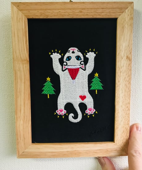猫ちゃん刺繍画(2Lサイズ）X'mas No.3 (白ブルーアイ）