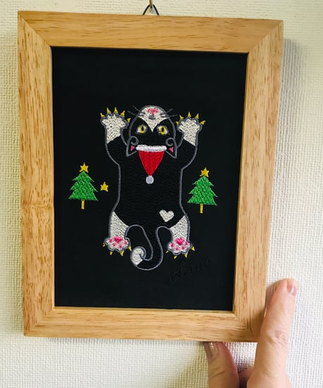 猫ちゃん刺繍画(2Lサイズ）X'mas No.4（黒ハチワレ）