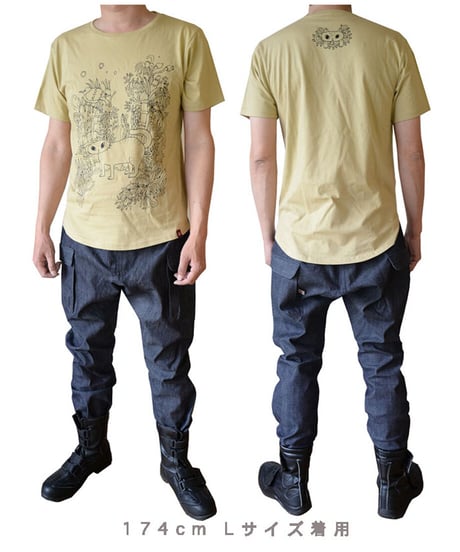 森の猫 Tシャツ ( オートミール）