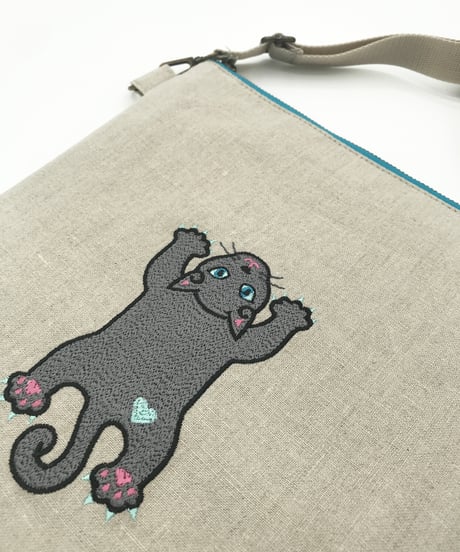 リネン刺繍サコッシュ ( No.08 )グレー猫ちゃん