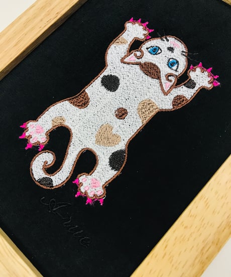猫ちゃん刺繍画(2Lサイズ） No.６（三毛猫１）