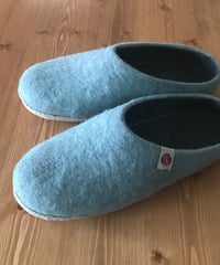 フェルトスリッパ（ No.7: パステルブルー ）