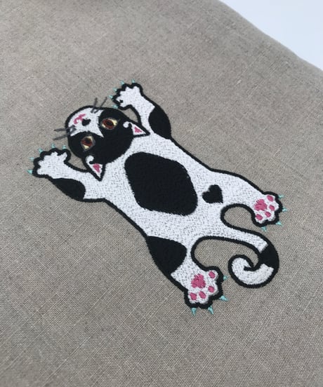 リネン刺繍サコッシュ ( No.03 ) 黒ハチワレ