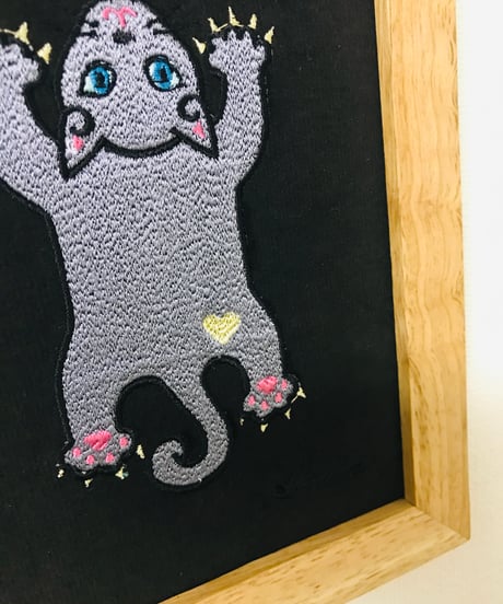 猫ちゃん刺繍画(2Lサイズ） No.17（グレー１）