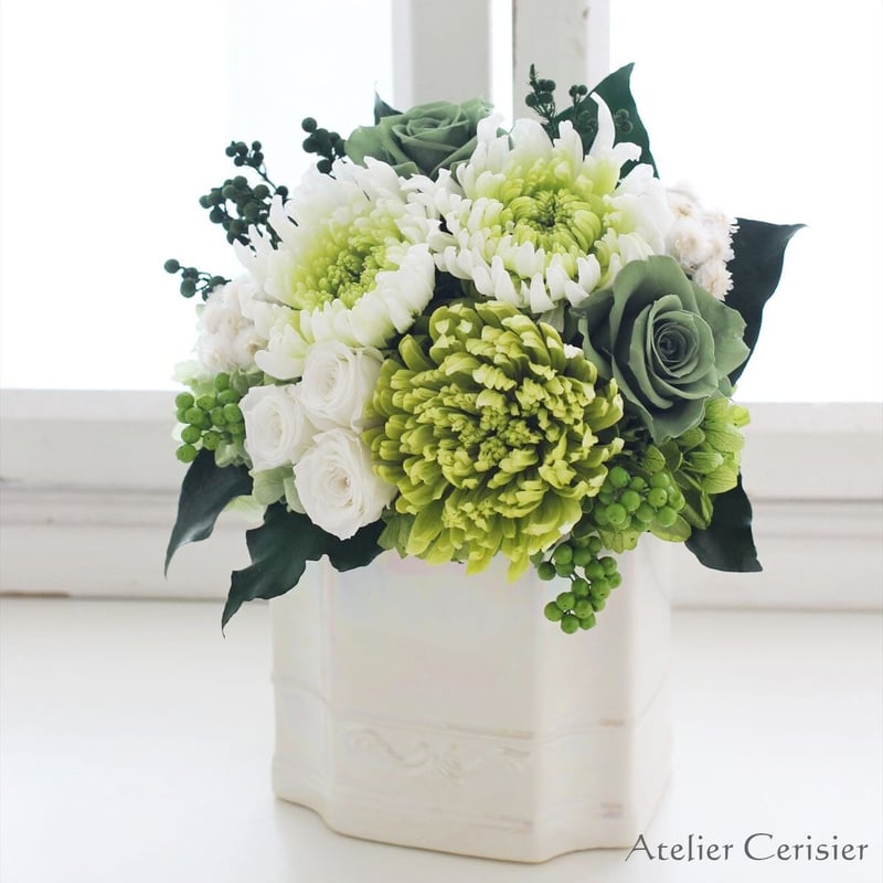 お供え用 おおきめ仏花 ２個セット プリザーブドフラワーアレンジ 白緑 楽天市場】仏花 プリザーブドフラワー 花器付き お供え
