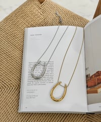 drop curve necklace