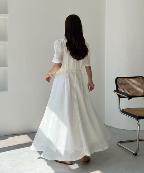 tuck design silhouette onepiece