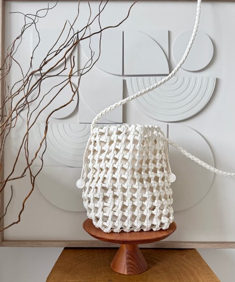 mesh bucket shoulder bag