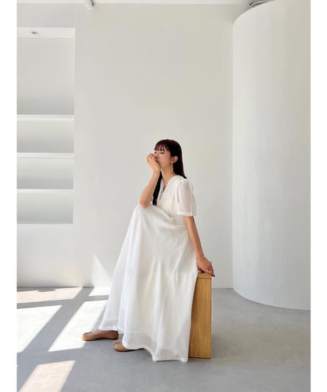 tuck design silhouette onepiece