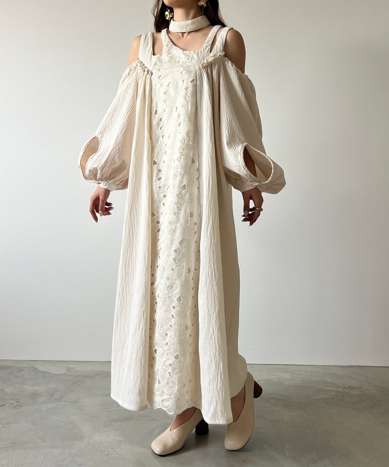 asymmetry off shoulder flower onepiece | AÉRMA