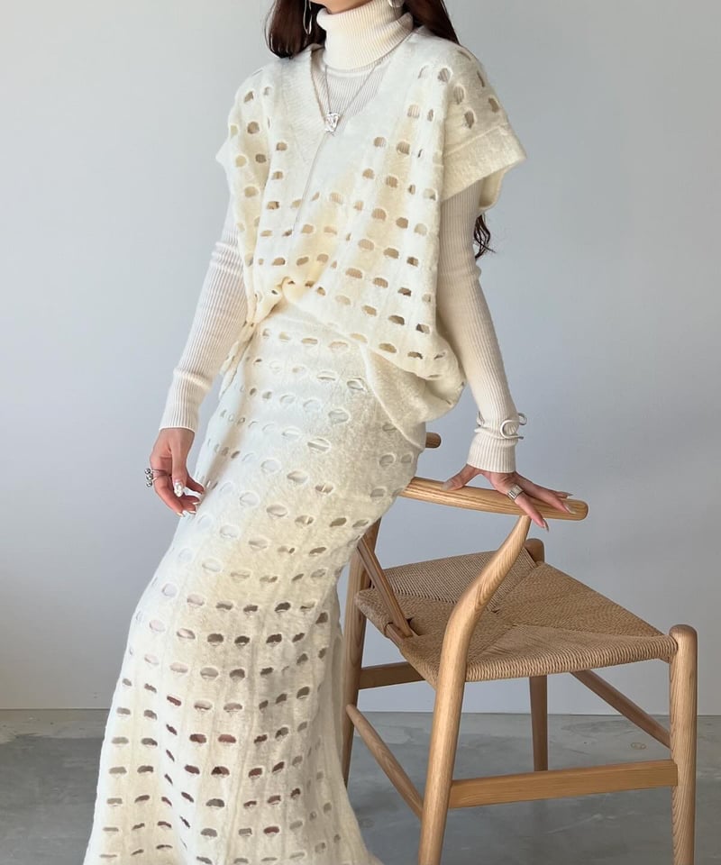 hole design knit set up | AÉRMA boutique