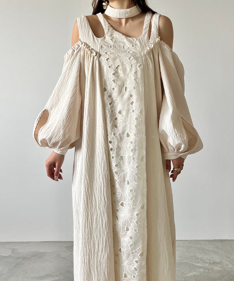 Aerma ♡ asymmetry flower onepiece 新品 asymmetry off shoulder flower onepiece | AÉRMA