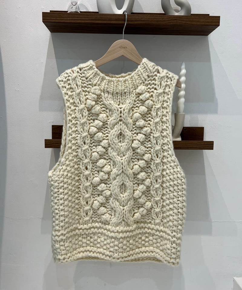 knit vest | AÉRMA boutique
