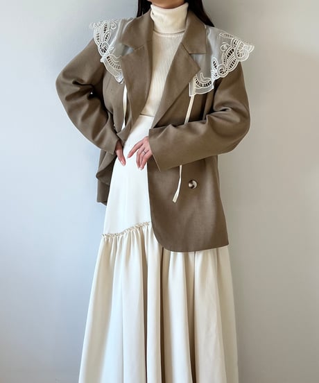 lace bloom collar