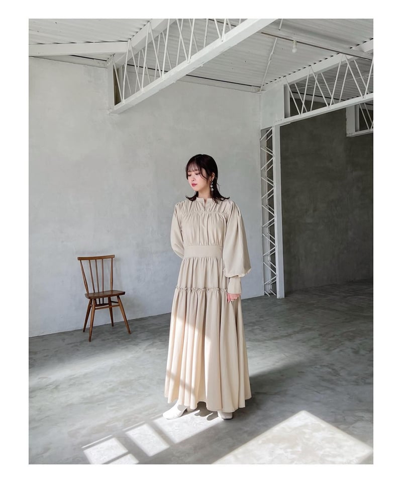 tiered gather design volume dress（brown） | AÉRM
