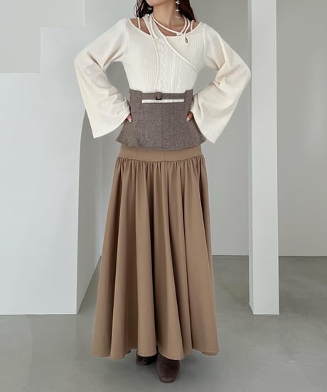 layered design belt skirt