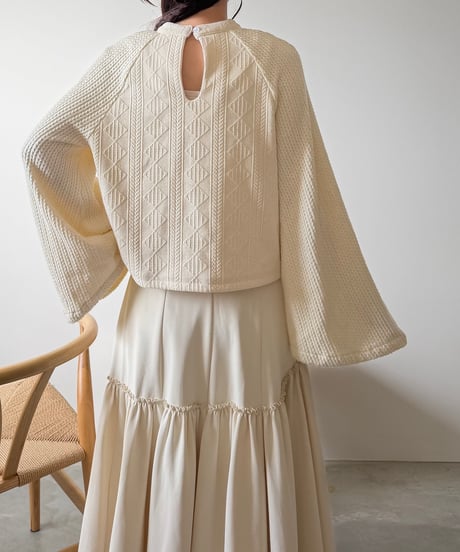 flare sleeve knit tops