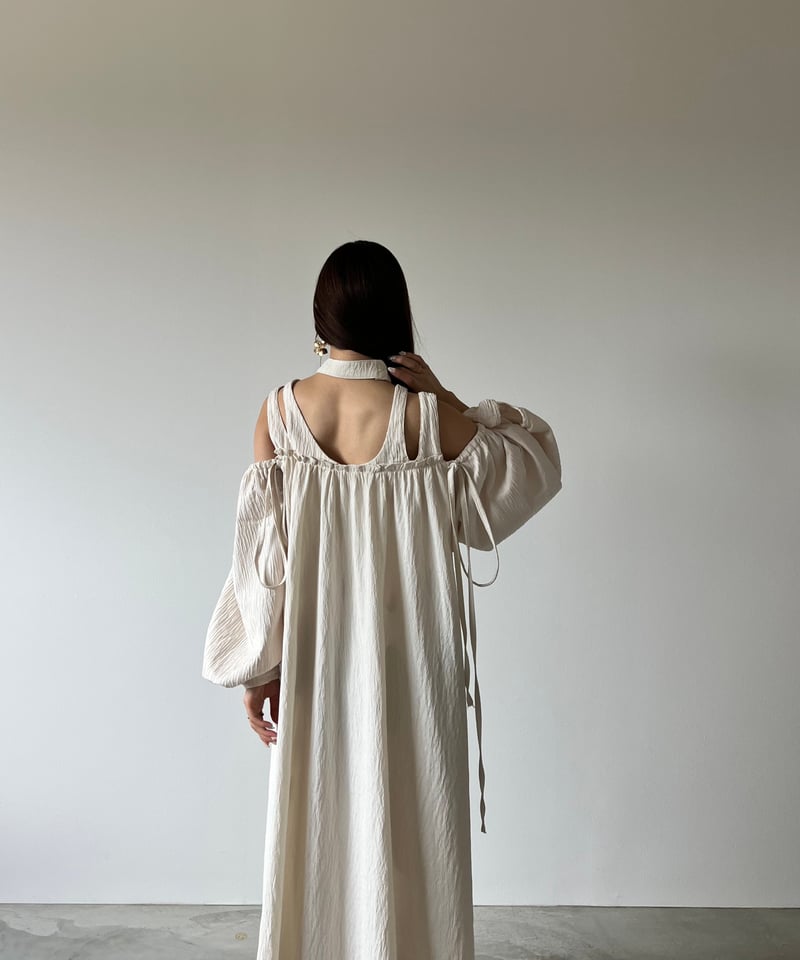 Aerma ♡ asymmetry flower onepiece 新品 asymmetry off shoulder flower onepiece | AÉRMA