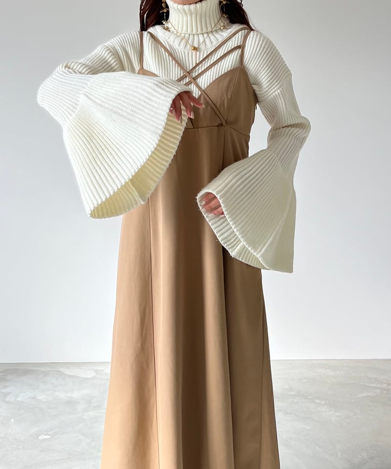 bell sleeve lib knit (white) | AÉRMA boutique