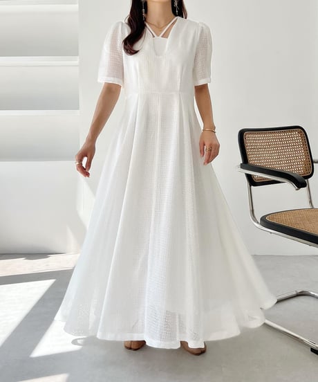 tuck design silhouette onepiece