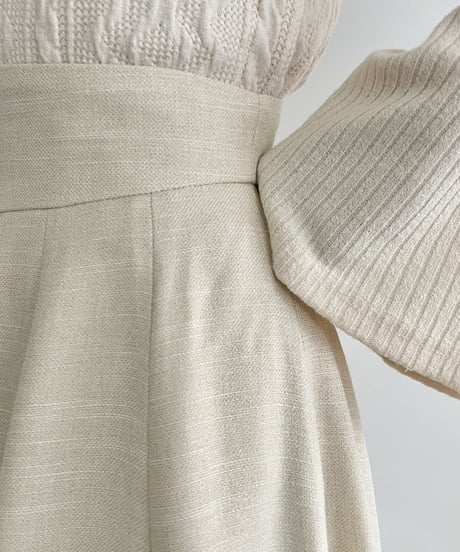 flare silhouette panel skirt (ivory)
