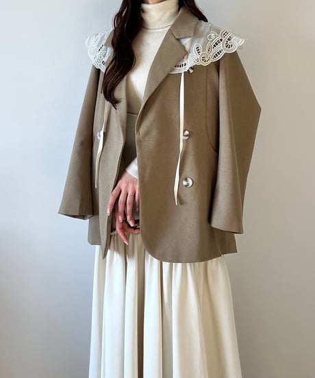 lace bloom collar