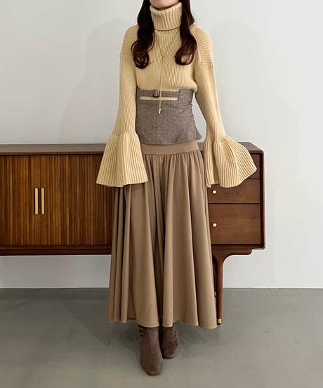 layered design belt skirt