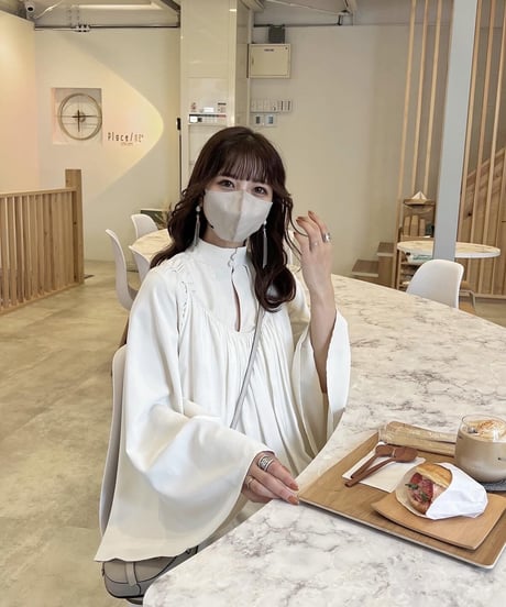 many way slit flare blouse