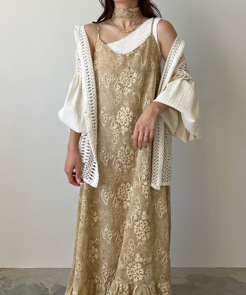 embroidery volume cami onepiece | AÉRMA boutique