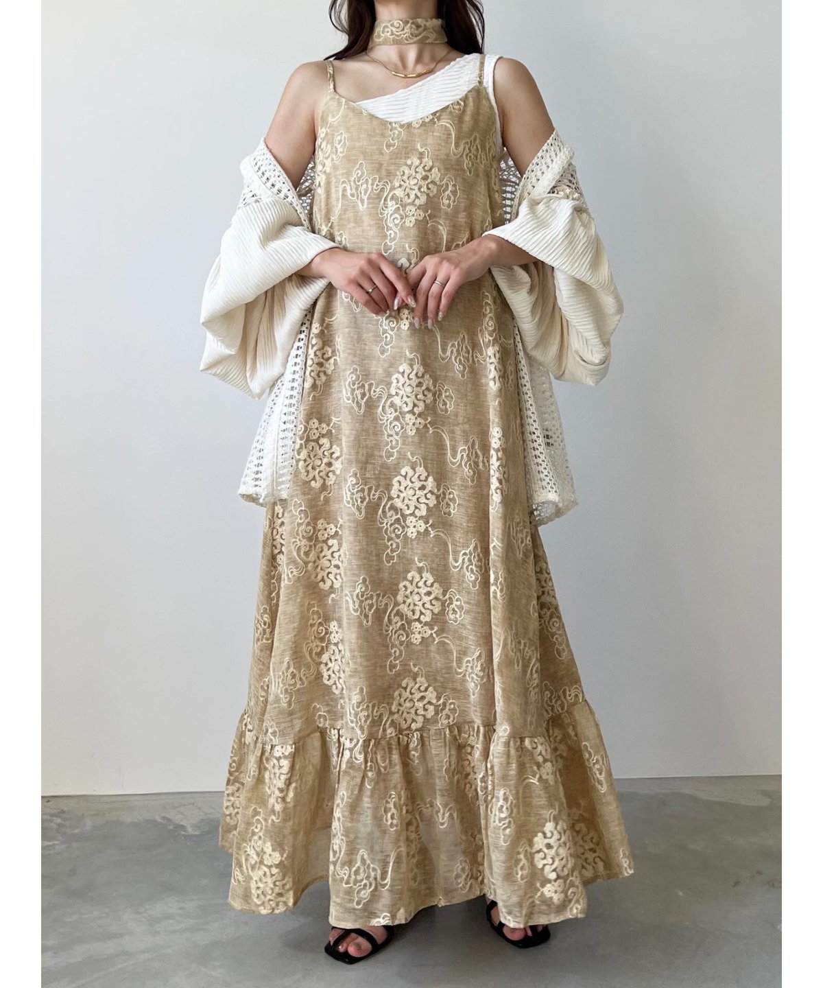 embroidery volume cami onepiece | AÉRMA boutique