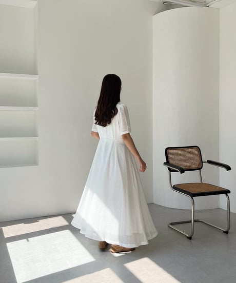 tuck design silhouette onepiece
