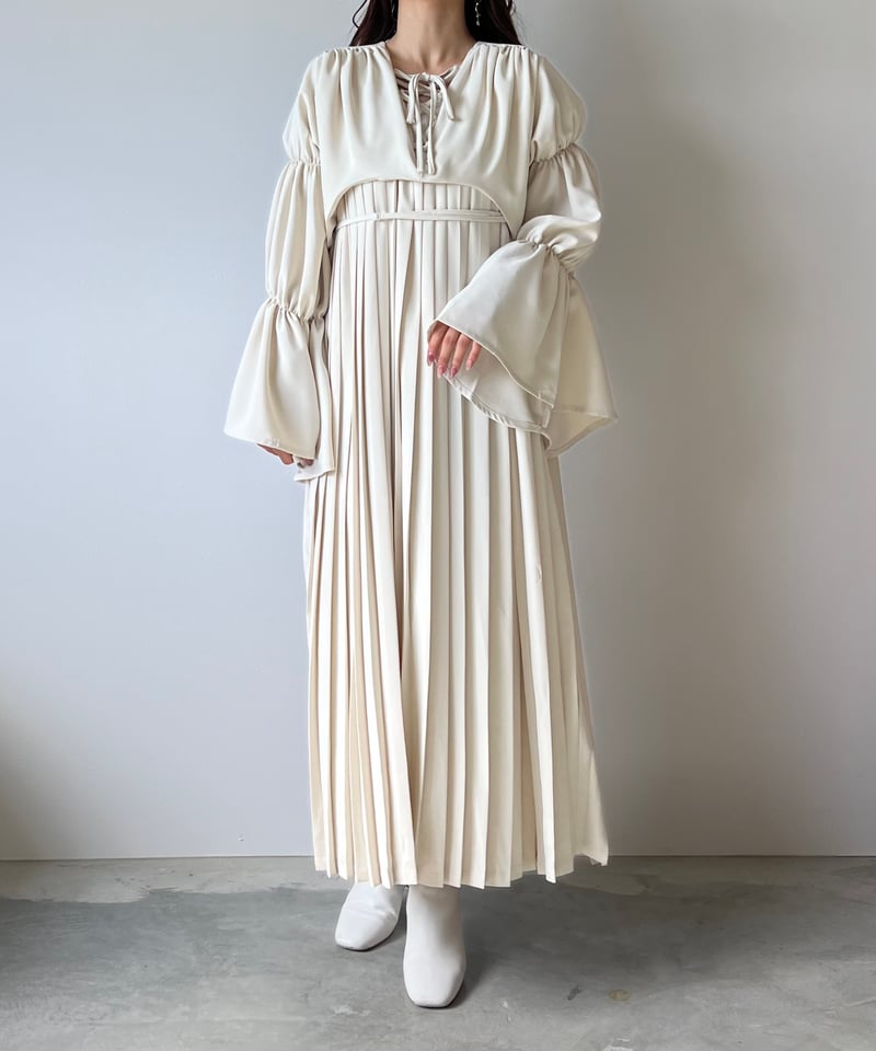 ワンピース AERMA lace up design pleats onepiece lace up design pleats onepiece | AÉRMA boutique